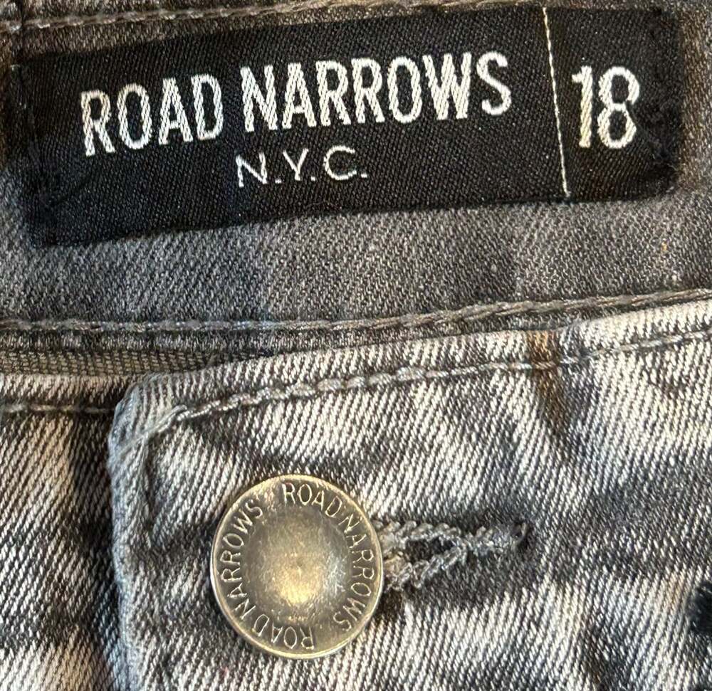 Road Narrows N.Y.C. Grey Acid Wash Distressed Biker Denim Jeans Size 18